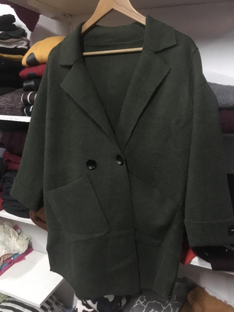 ÁO KHOÁC CỔ VEST GÂN LƯNG TAY GẬP CÀI KHUY TÚI CHÉO