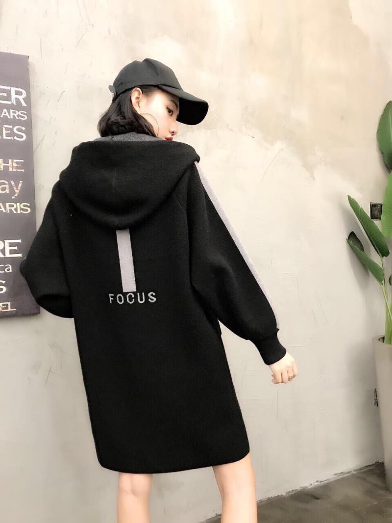 ÁO KHOÁC LEN 4 VÒNG SẮT FOCUS