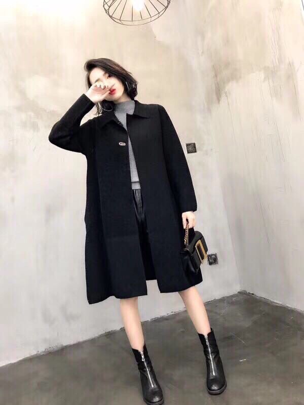 ÁO KHOÁC CỔ ĐỨC 2 MÓC VÀNG
