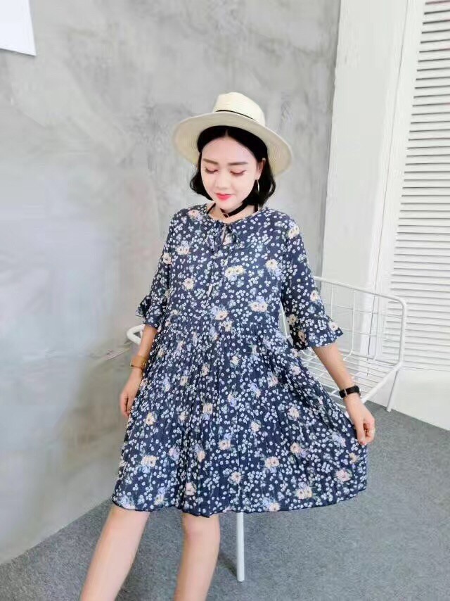 VÁY VOAN LỤA HOA TRẮNG CỔ TRÒN XẾP LI XÒE BIG SIZE