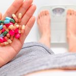 Mẹ sau sinh có nên dùng thuốc giảm cân không? Cảnh báo từ chuyên gia