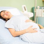 Đau bụng như thế nào là sắp sinh? Dấu hiệu mẹ bầu không nên bỏ qua