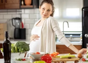 Thực đơn mẹ bầu 3 tháng đầu: Ăn gì để thai nhi phát triển khỏe mạnh?