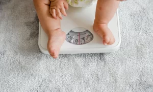 Trẻ chậm tăng cân có đáng lo không?