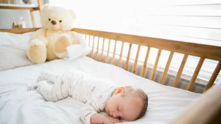 Lịch ngủ cho bé 0–12 tháng theo từng giai đoạn phát triển