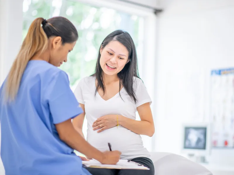 mẹ tham khảo dinh dưỡng 3 tháng đầu từ bác sĩ