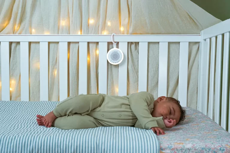 Có nên bật White Noise suốt đêm cho trẻ sơ sinh không?