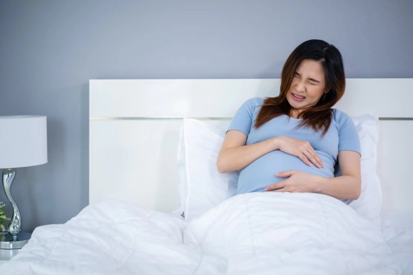 mẹ nên vào viện khi có dấu hiệu sắp sinh